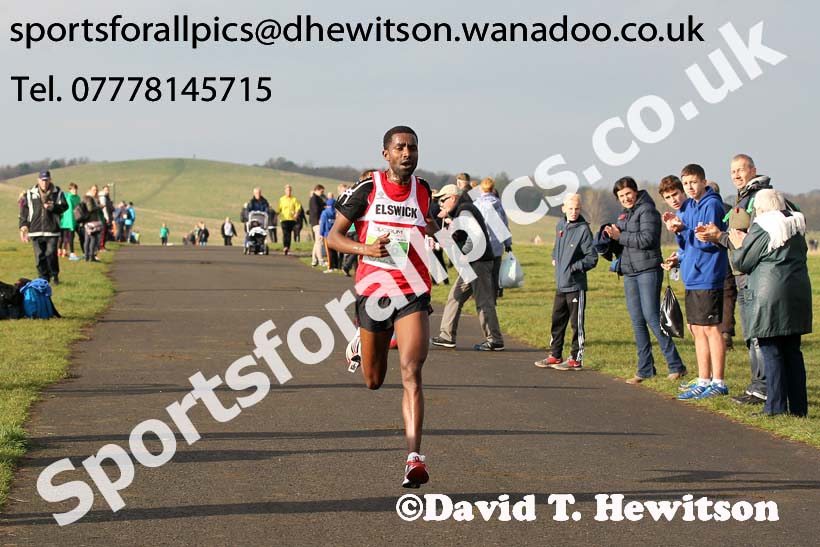 Seniors Heaton Harriers Memorial Road Race. Photo: David T. Hewitson/Sports for All Pics